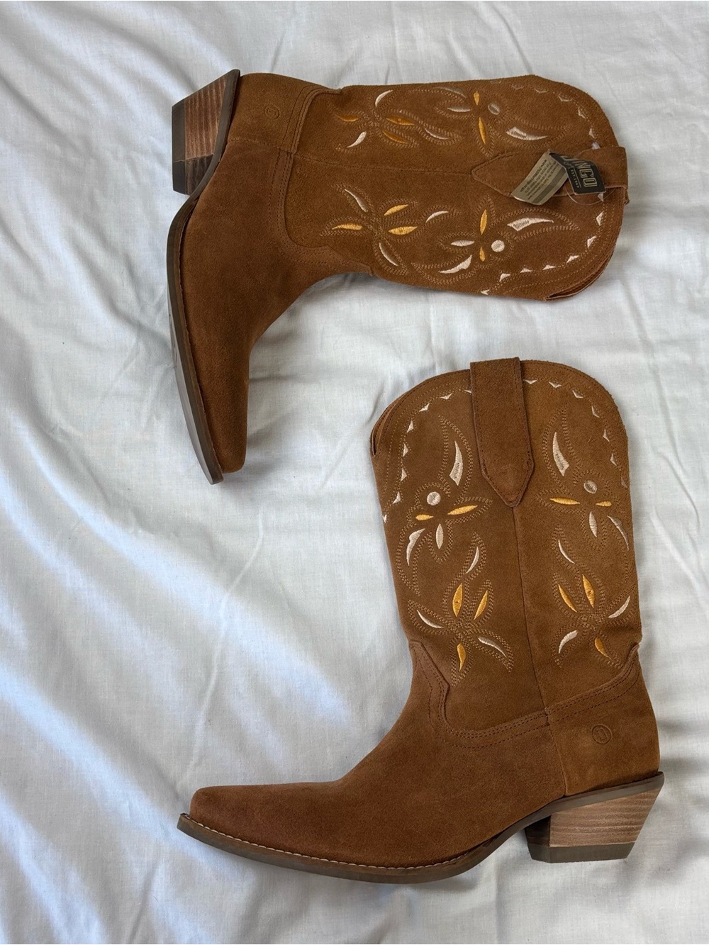 Women’s 10 dingo Brown Suede Western Boots - Picture 2 of 7